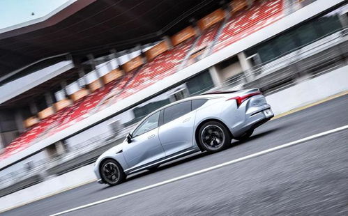 哪吒S獵裝版諜照曝光 另類設(shè)計(jì)能否開啟市場新賽道？